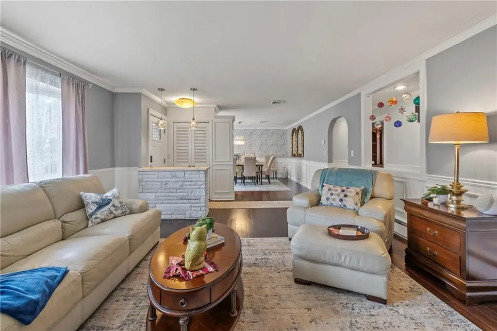 135 Meshanticut Valley Parkway Cranston RI 02920