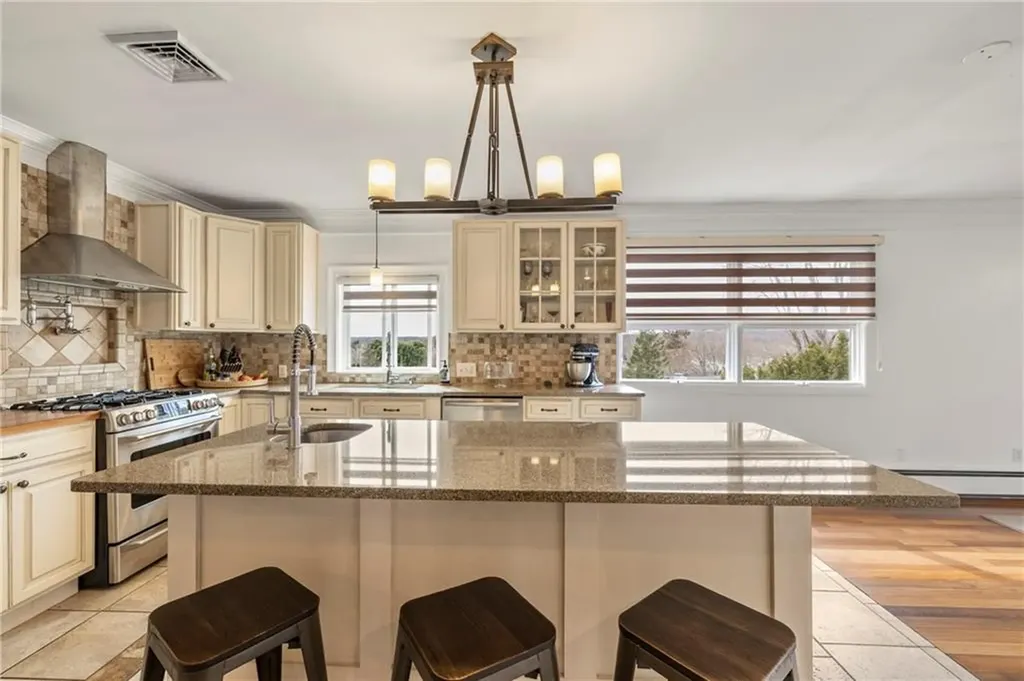 135 Meshanticut Valley Parkway Cranston RI 02920