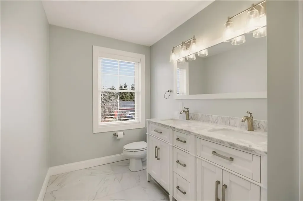 3 Rego Avenue Bristol RI 02809