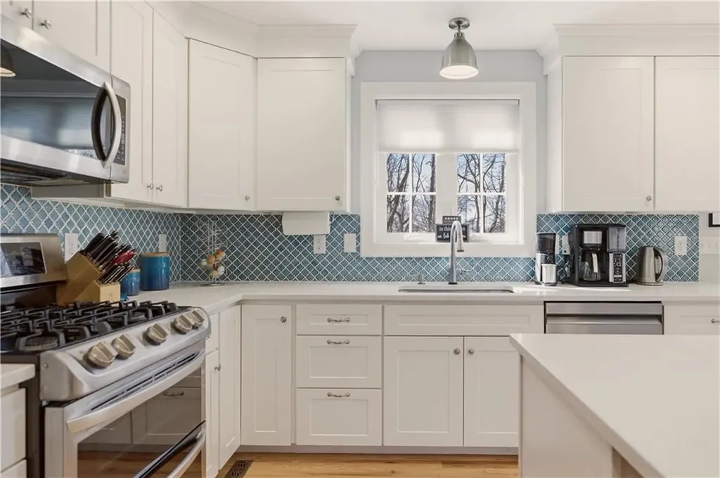 3 Rego Avenue Bristol RI 02809