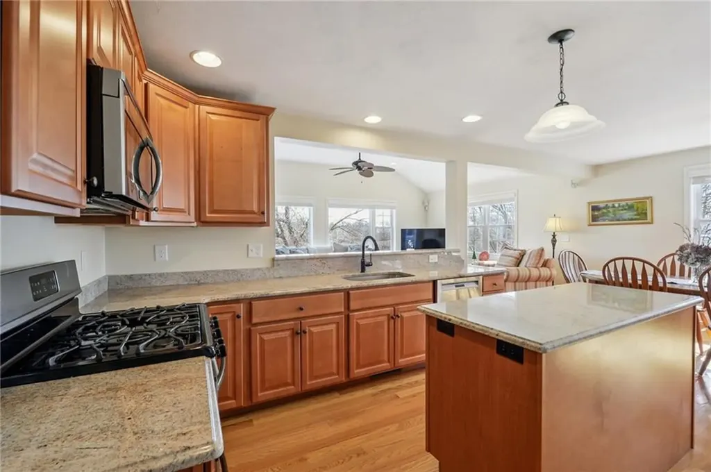 302 Pond Street South Kingstown RI 02879