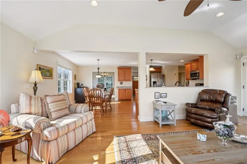 302 Pond Street South Kingstown RI 02879
