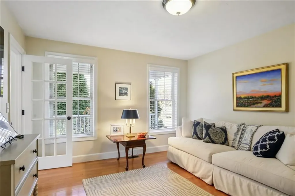 302 Pond Street South Kingstown RI 02879