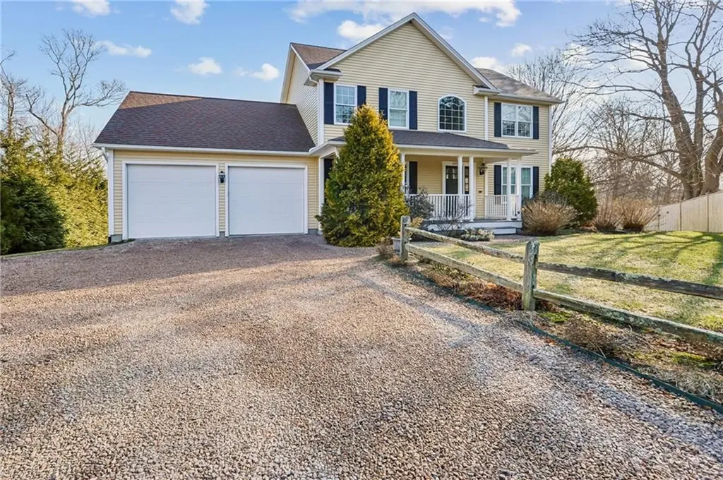 302 Pond Street South Kingstown RI 02879