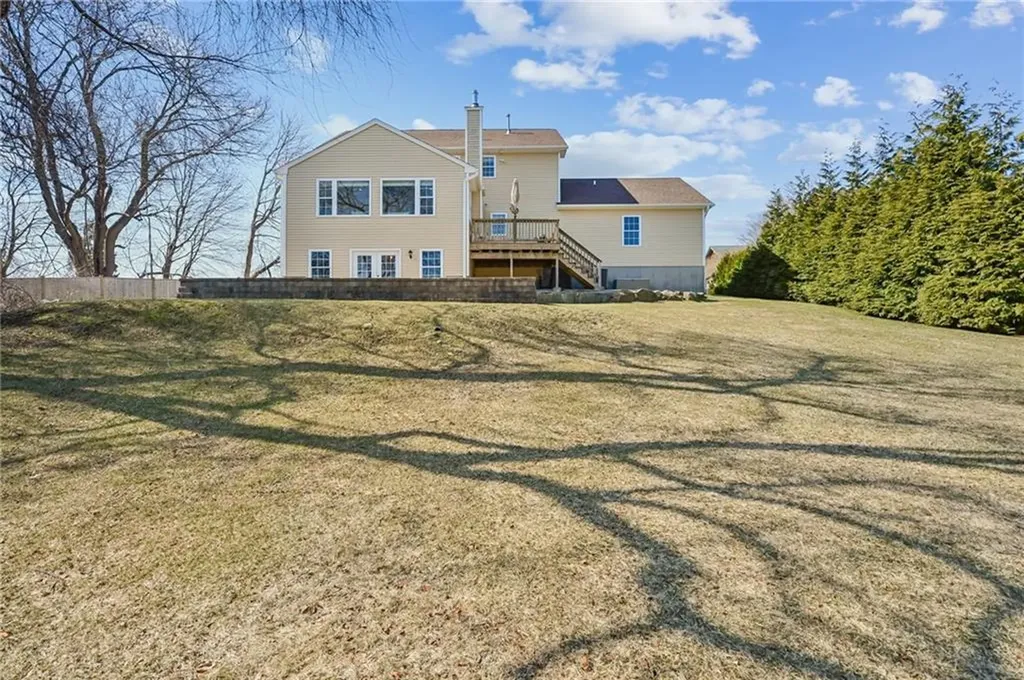 302 Pond Street South Kingstown RI 02879