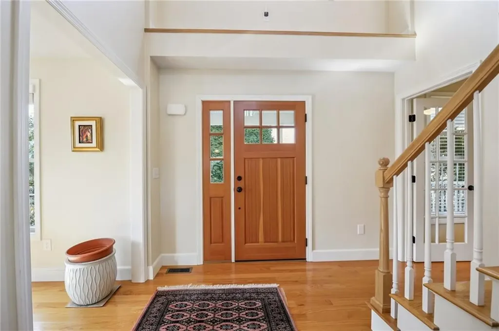 302 Pond Street South Kingstown RI 02879
