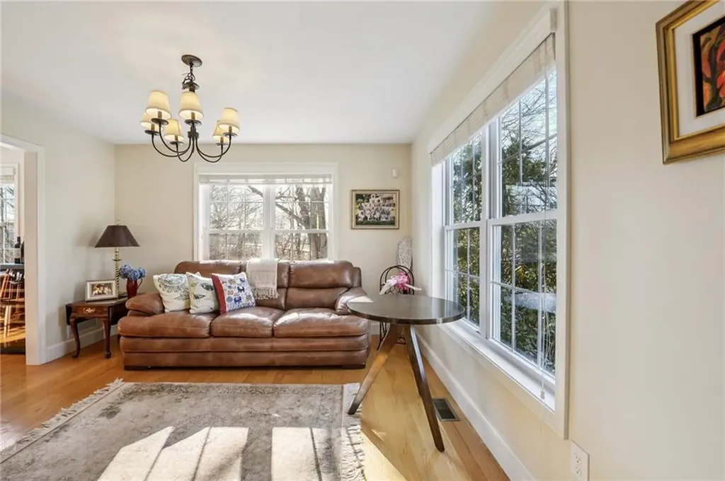 302 Pond Street South Kingstown RI 02879