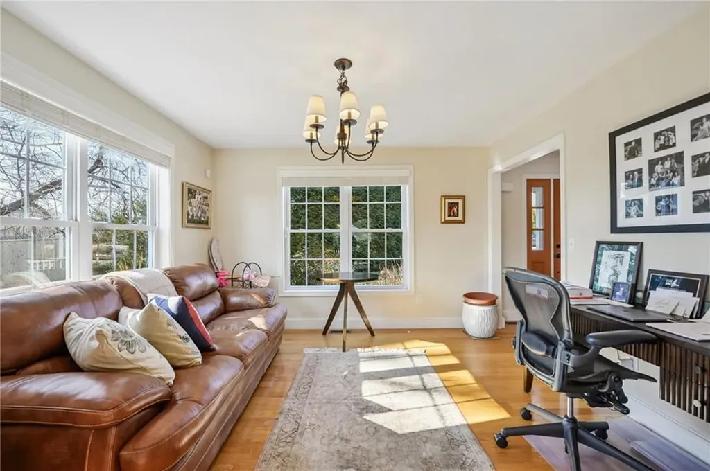 302 Pond Street South Kingstown RI 02879