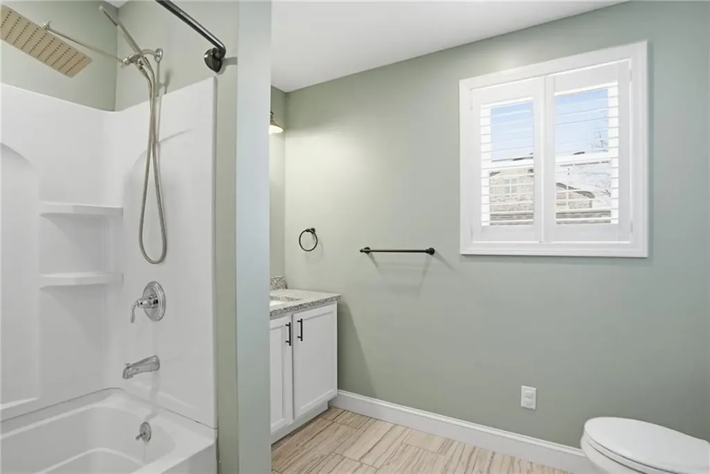 77 Walnut Street Portsmouth RI 02871