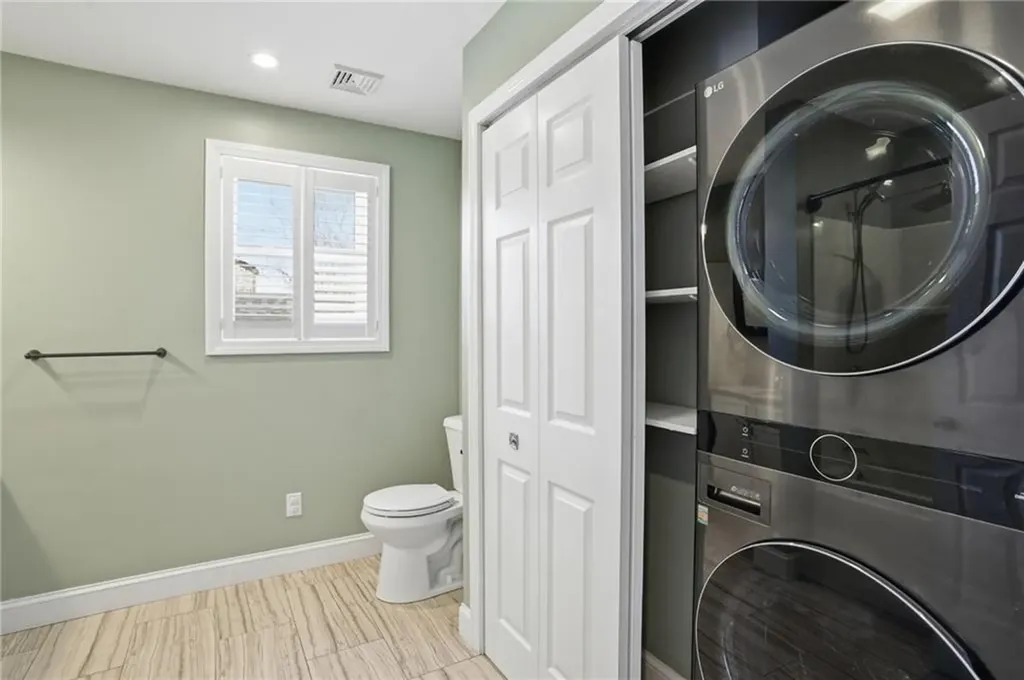 77 Walnut Street Portsmouth RI 02871