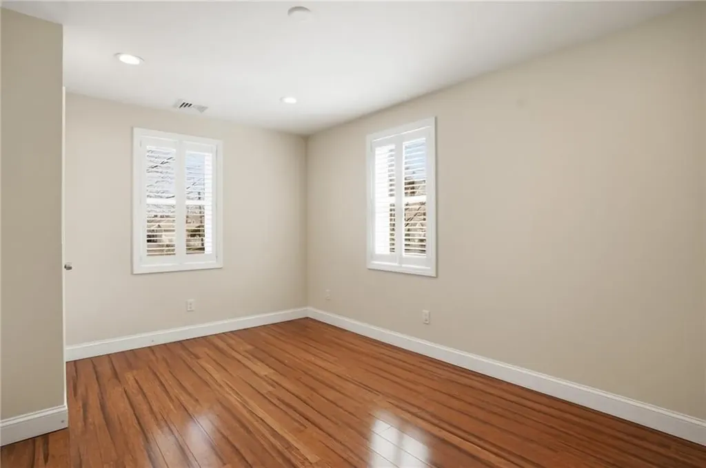 77 Walnut Street Portsmouth RI 02871