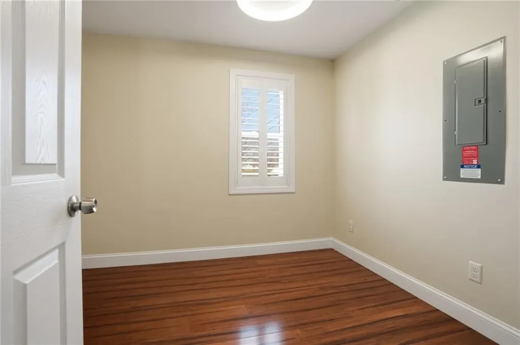 77 Walnut Street Portsmouth RI 02871