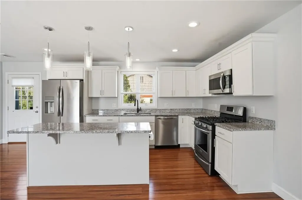 77 Walnut Street Portsmouth RI 02871