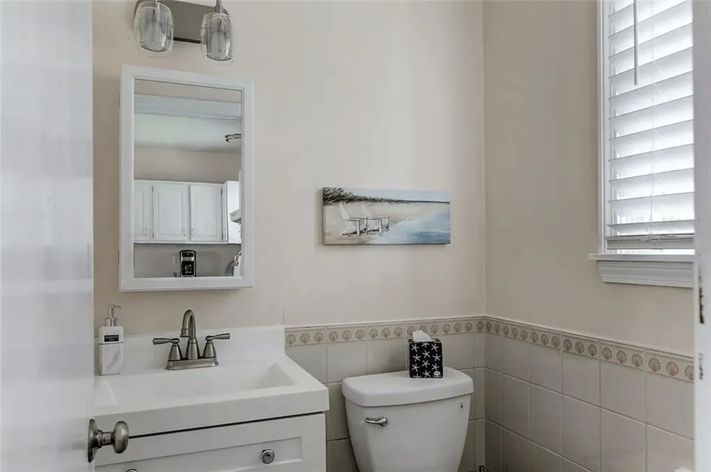 27 Thames Street Newport RI 02840