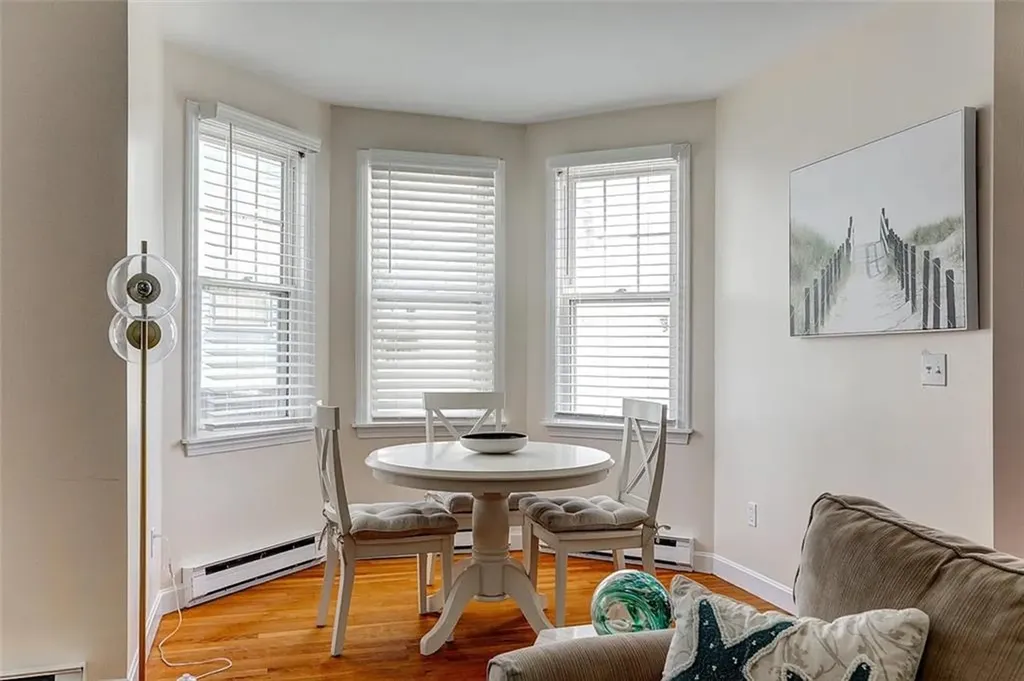 27 Thames Street Newport RI 02840
