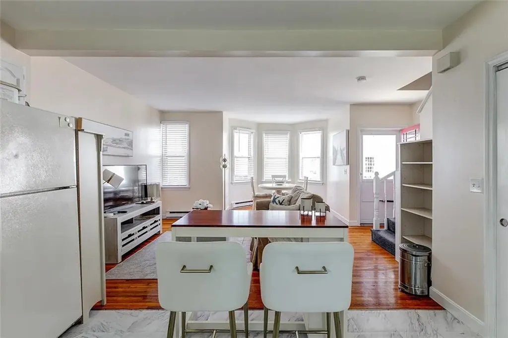 27 Thames Street Newport RI 02840