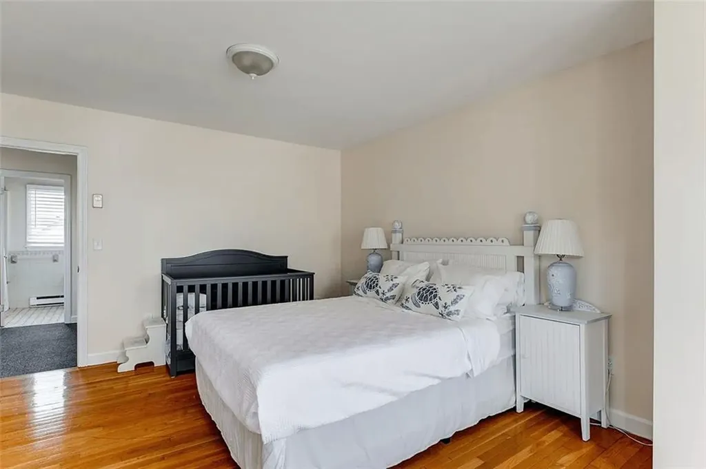 27 Thames Street Newport RI 02840
