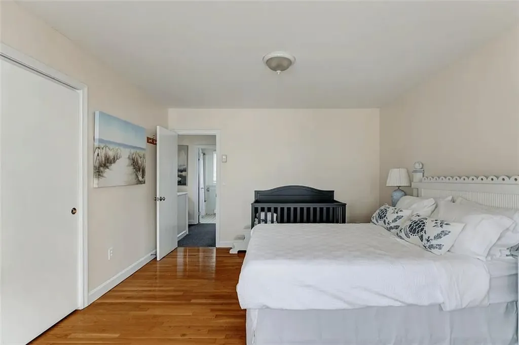 27 Thames Street Newport RI 02840