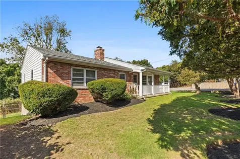 3421 Pawtucket Avenue East Providence RI 02915