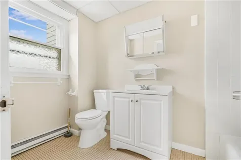 3421 Pawtucket Avenue East Providence RI 02915
