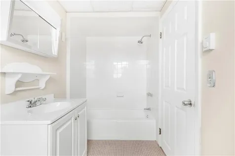 3421 Pawtucket Avenue East Providence RI 02915