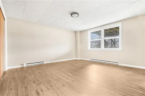 3421 Pawtucket Avenue East Providence RI 02915