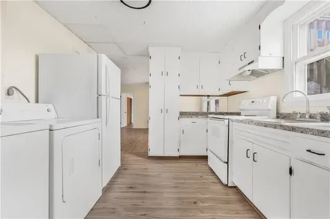 3421 Pawtucket Avenue East Providence RI 02915
