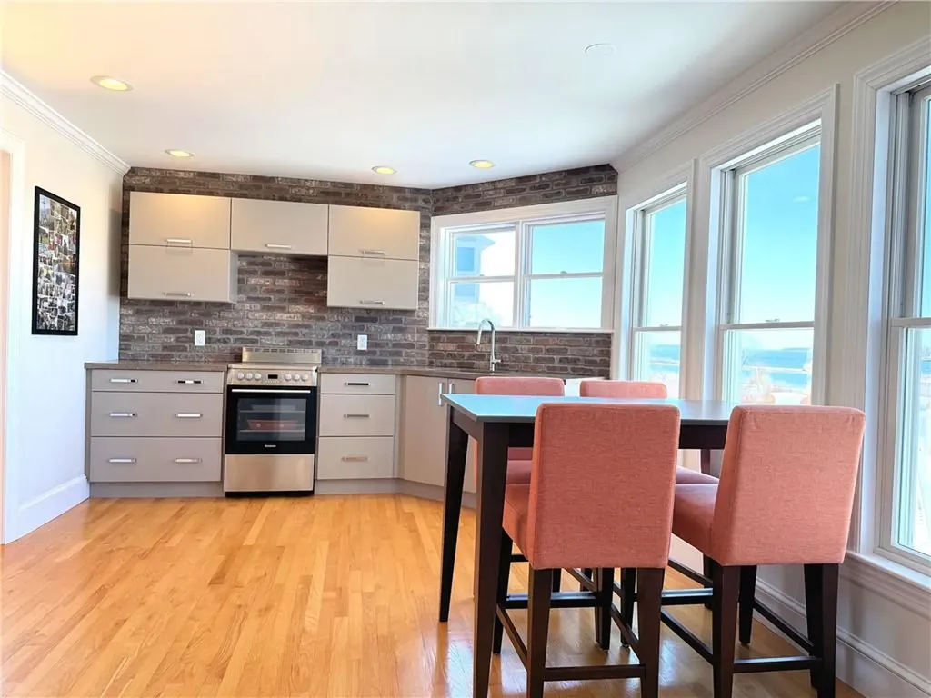 2 Overlook Drive Bristol RI 02809