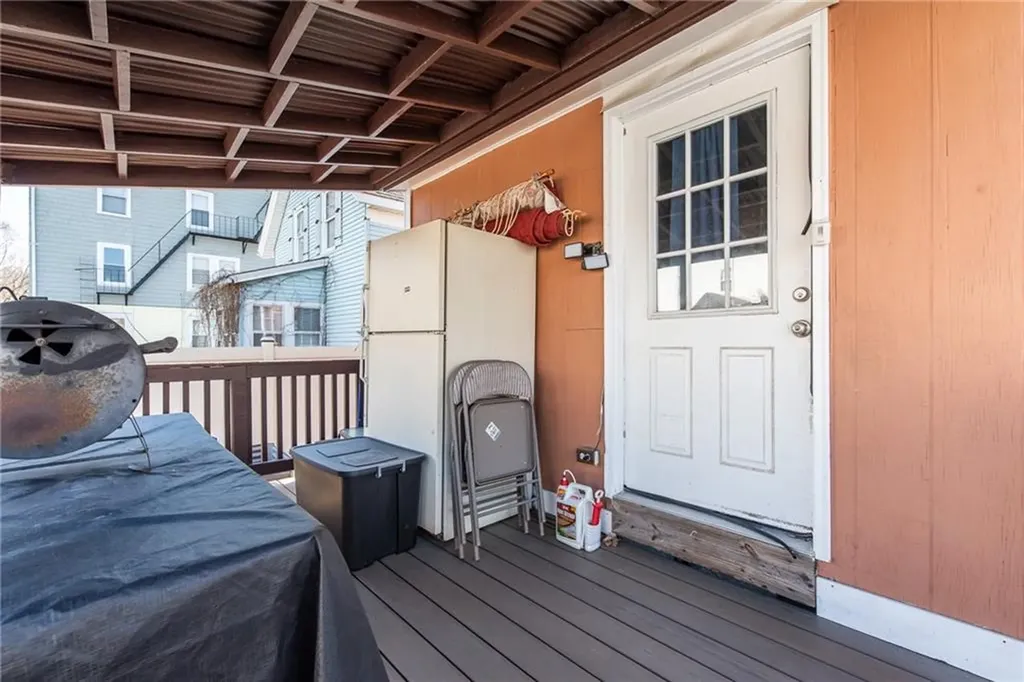 217 4th Avenue Woonsocket RI 02895