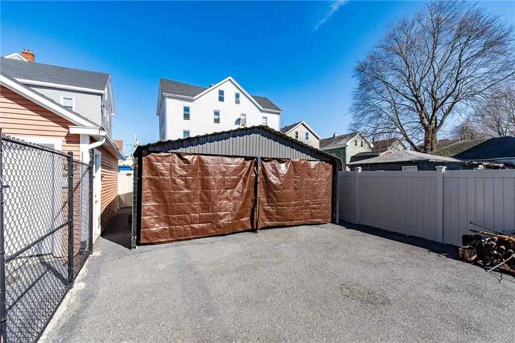 217 4th Avenue Woonsocket RI 02895