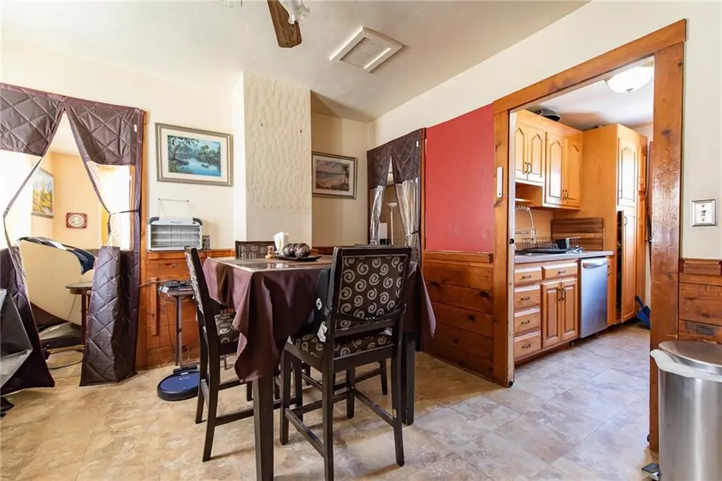217 4th Avenue Woonsocket RI 02895