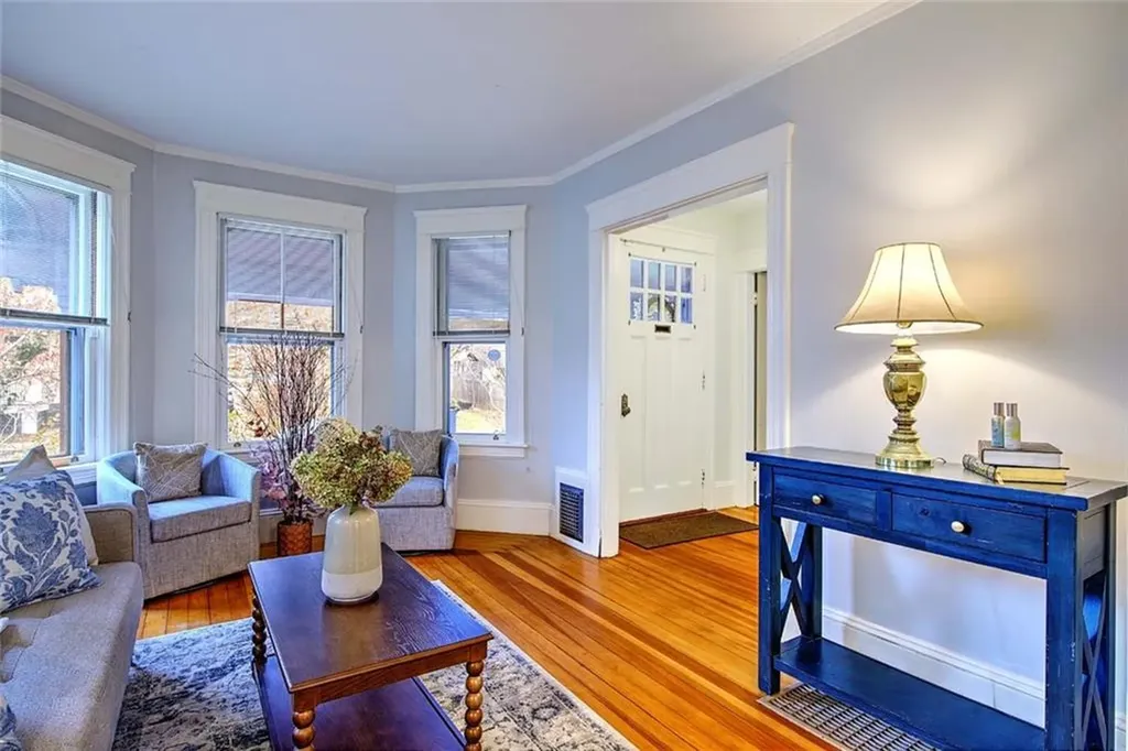 15 Firglade Avenue Providence RI 02906
