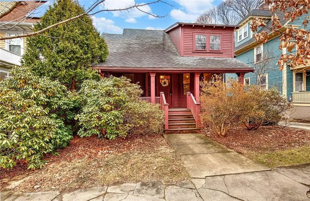 15 Firglade Avenue Providence RI 02906