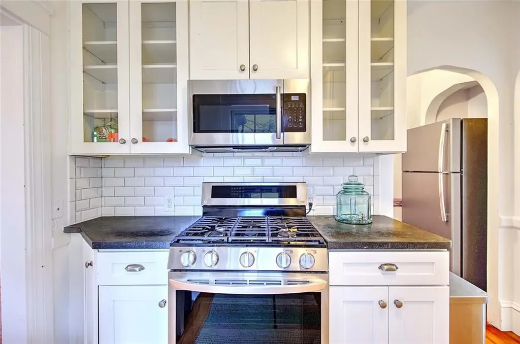 15 Firglade Avenue Providence RI 02906