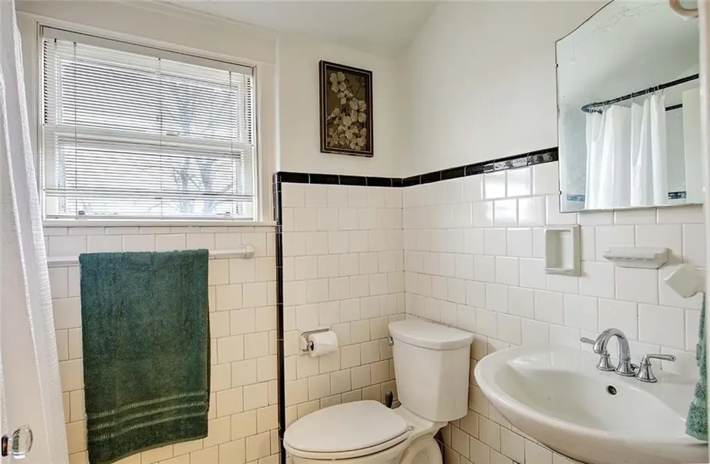 15 Firglade Avenue Providence RI 02906