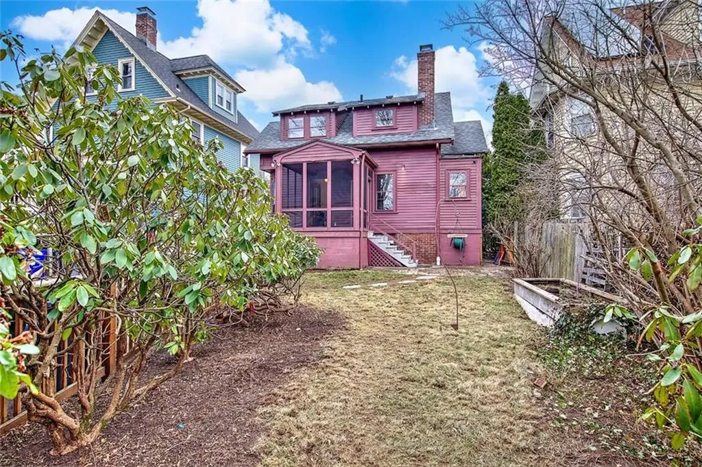 15 Firglade Avenue Providence RI 02906