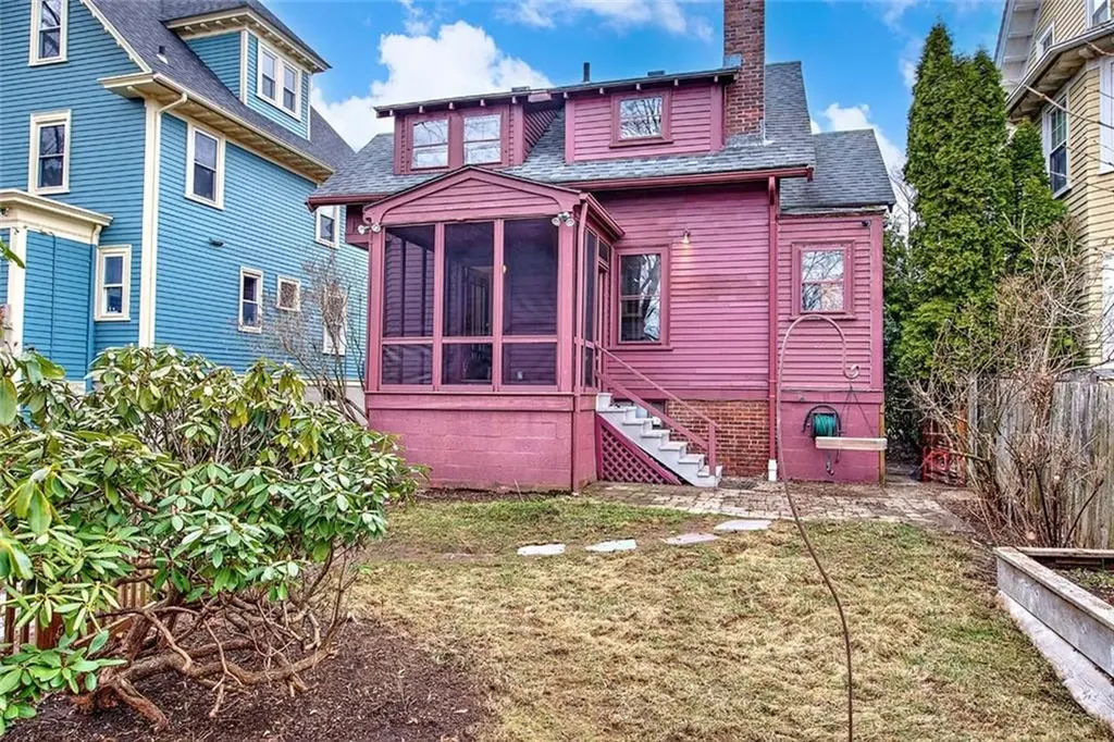15 Firglade Avenue Providence RI 02906