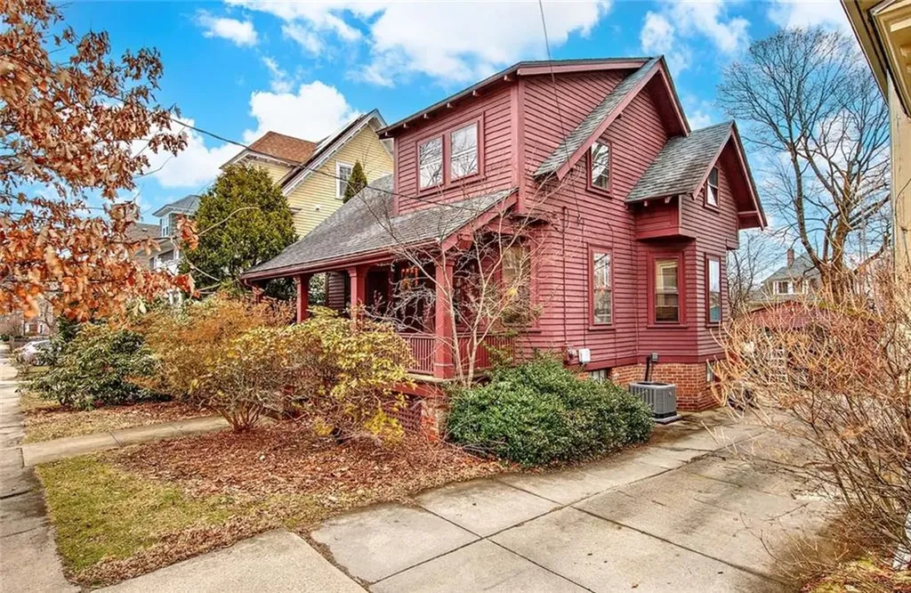 15 Firglade Avenue Providence RI 02906