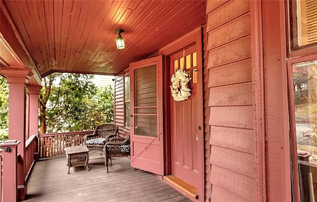 15 Firglade Avenue Providence RI 02906