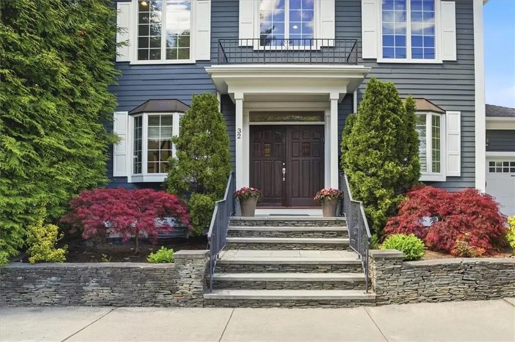 32 Mount Avenue Providence RI 02906