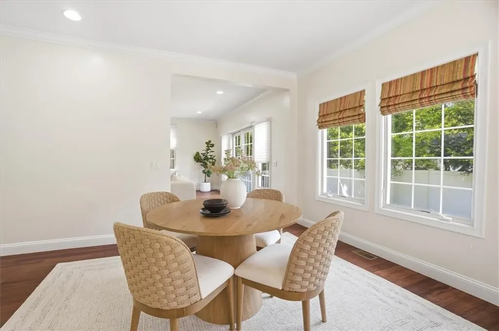 32 Mount Avenue Providence RI 02906