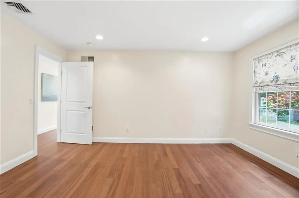32 Mount Avenue Providence RI 02906