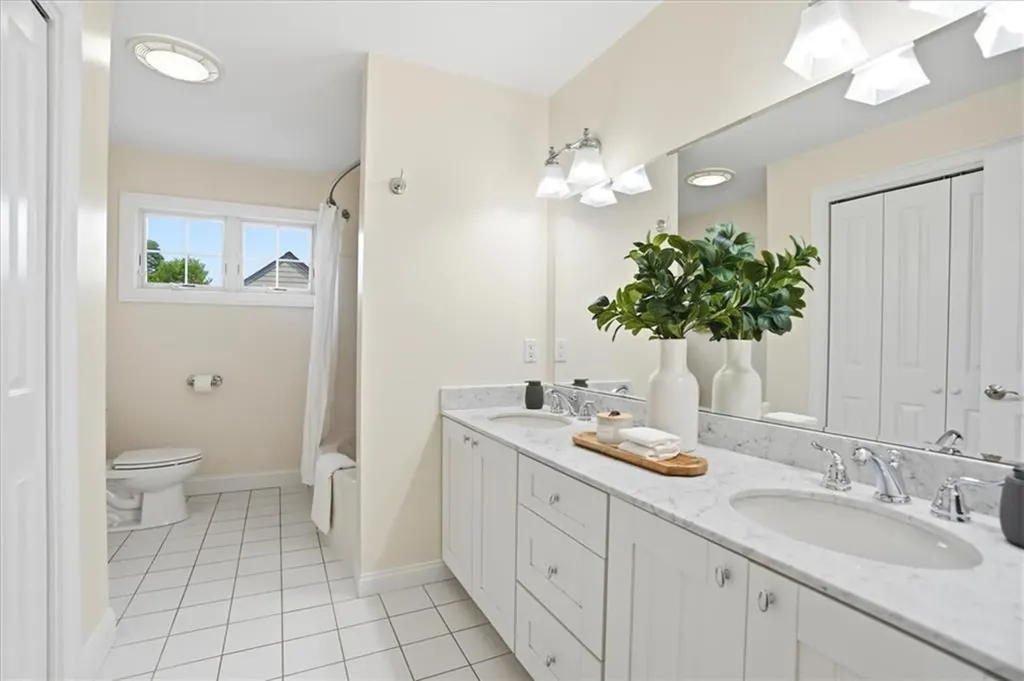 32 Mount Avenue Providence RI 02906