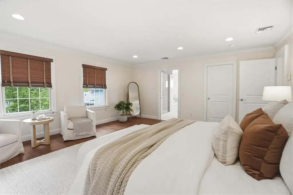 32 Mount Avenue Providence RI 02906