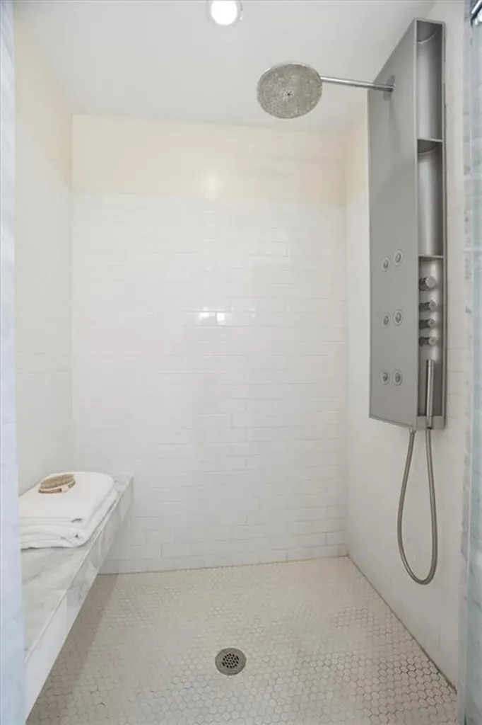32 Mount Avenue Providence RI 02906