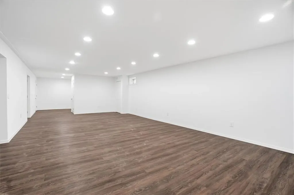 32 Mount Avenue Providence RI 02906