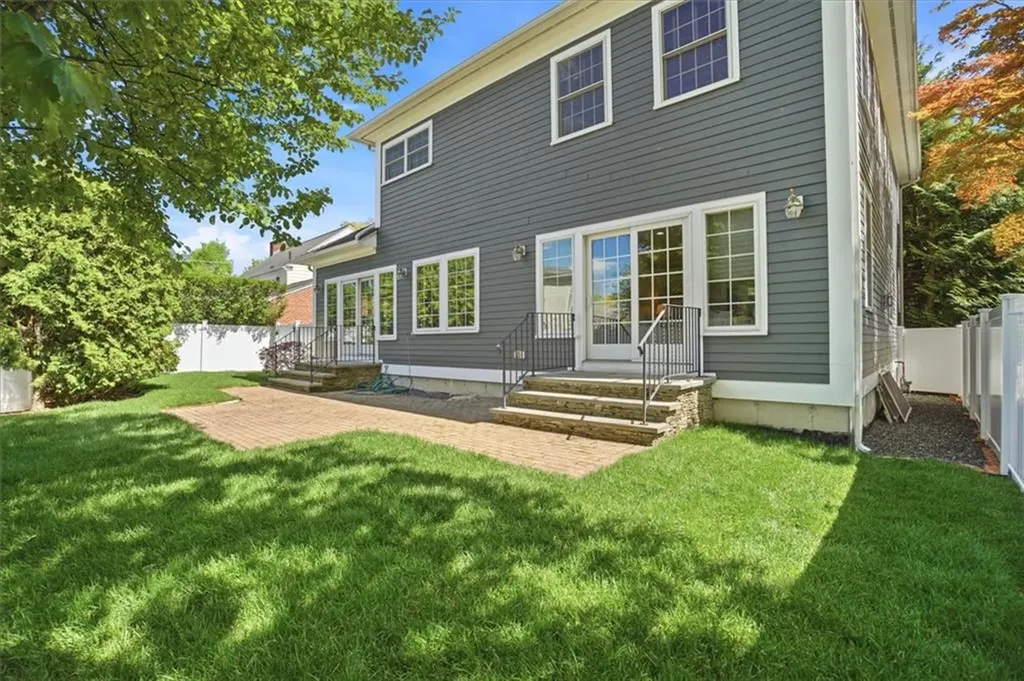 32 Mount Avenue Providence RI 02906