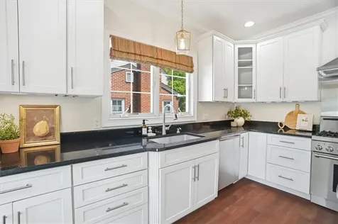 32 Mount Avenue Providence RI 02906