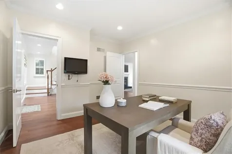32 Mount Avenue Providence RI 02906