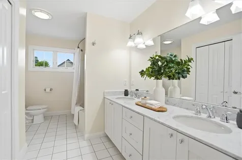 32 Mount Avenue Providence RI 02906